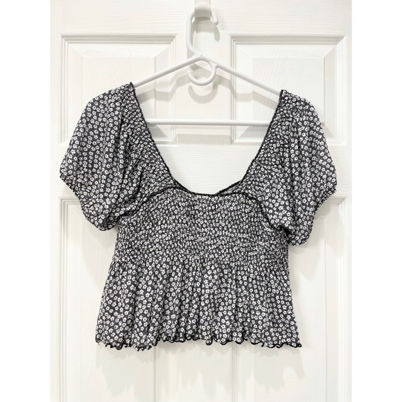 Urban Outfitters Floral Top - Picture 2 of 13